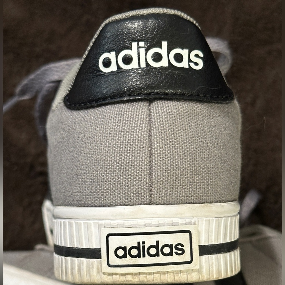 Adidas kids Gray Canvas Sneakers black stripes comfy cushioned DAILY style 4.5 - Picture 6 of 10
